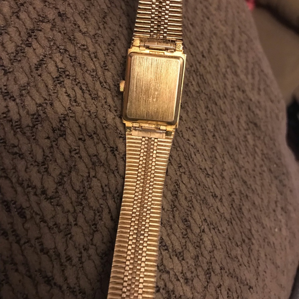 Vintage Geneva diamond & gold watch - Picture 2 of 4
